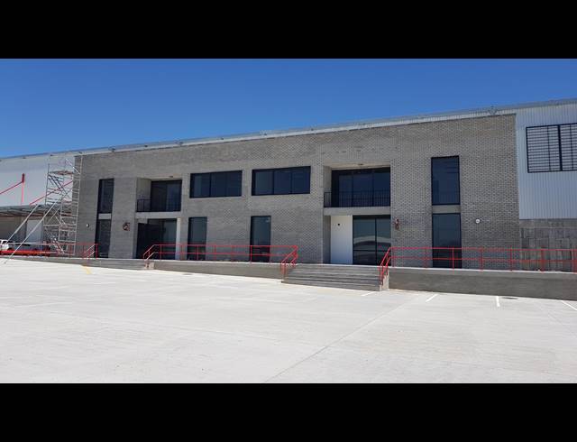 4,165M² WAREHOUSE TO LET IN BELLVILLE SOUTH INDUSTRIA